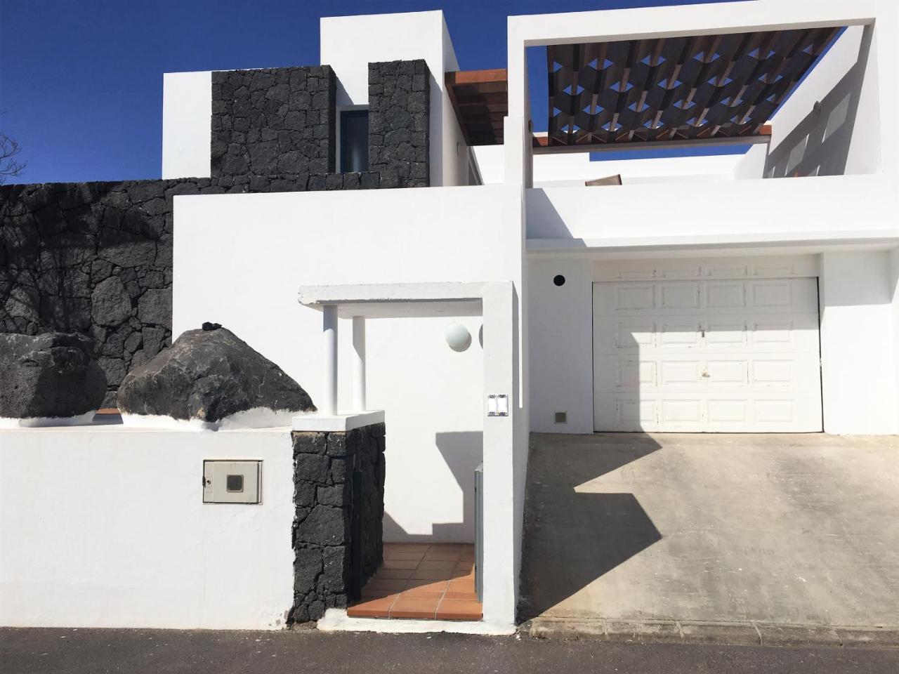 Villa Isora By Villalia Playa Blanca  Exterior photo